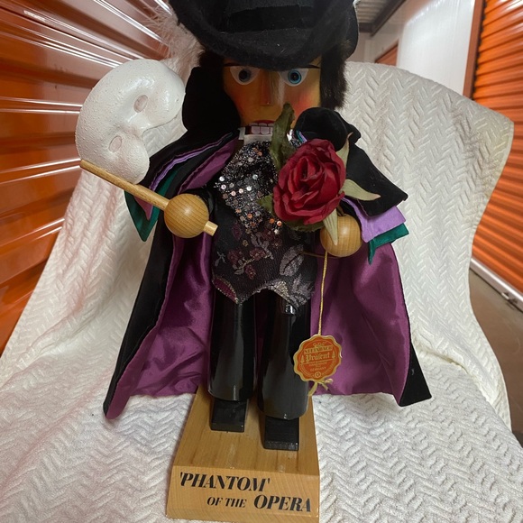 Phantom of the opera nutcracker doll - Picture 8 of 8